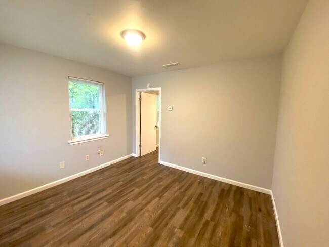 Photo - 2922 Hale Ave Unidad 2922 Hale