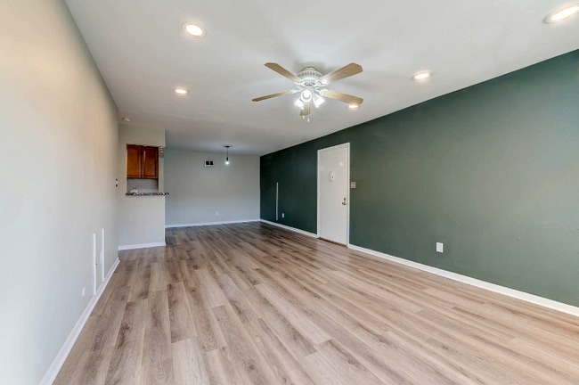 Photo - 160 Cumberland Pk Ct Unit F