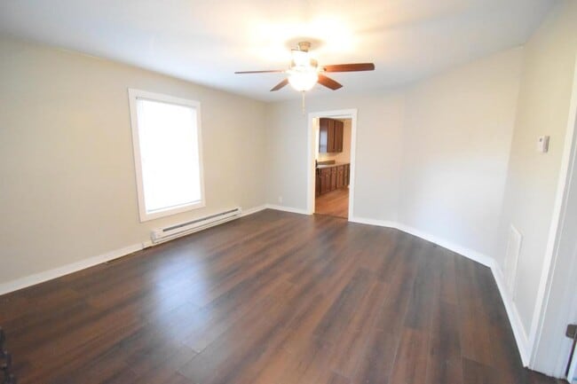 Photo - 337 Fox St SW