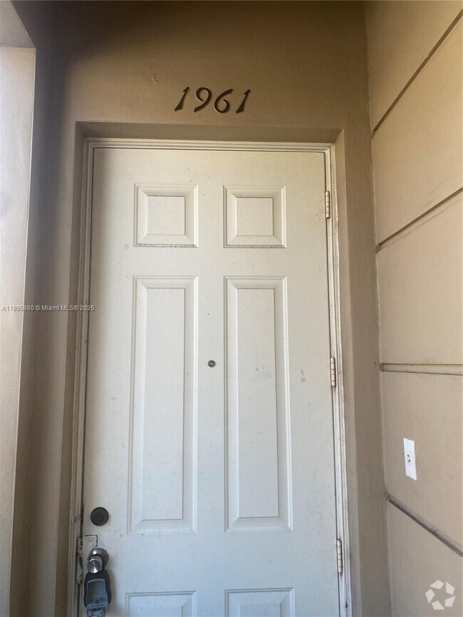 Building Photo - 1961 Freeport Dr Unit 0 Rental