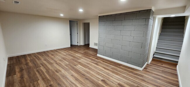 Photo - 806 W Westview Ave