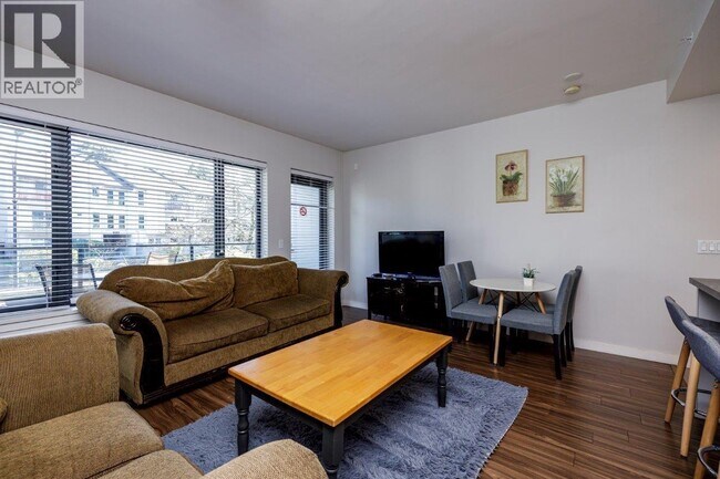 Photo - 215 W 1st St Unité 209