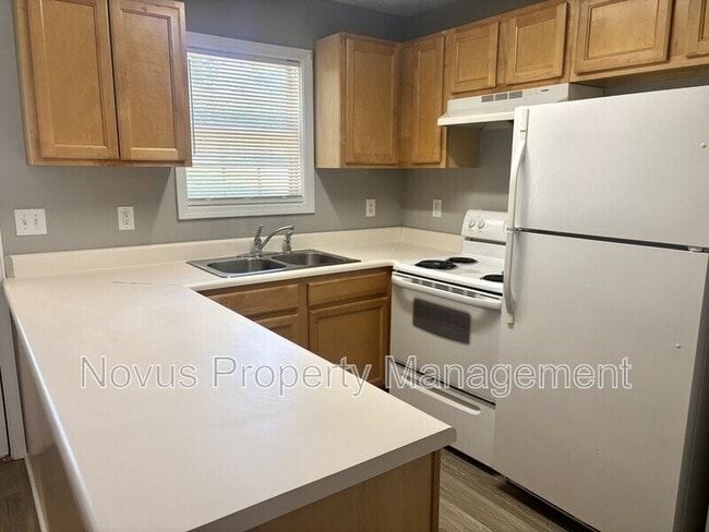 Photo - 515 Lawson St