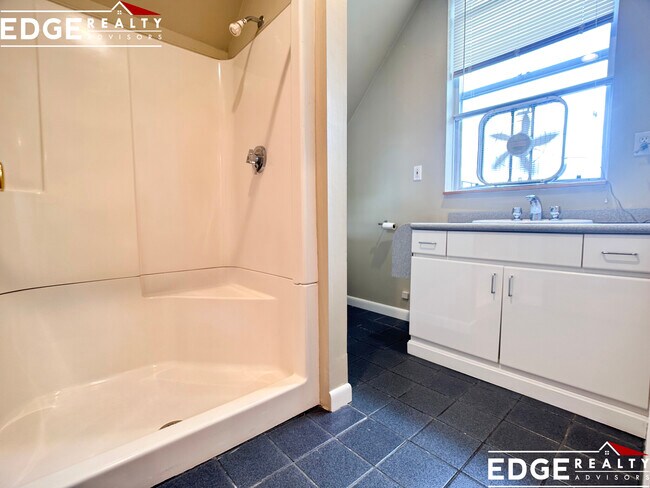 Photo - 545 Washington St Unidad 3