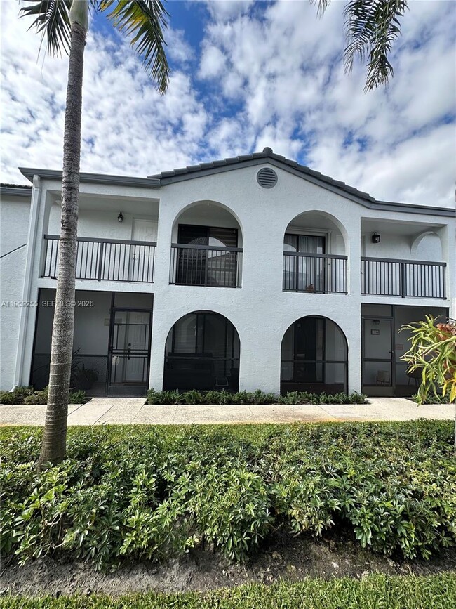 Photo - 18240 Mediterranean Blvd Unidad 7-11