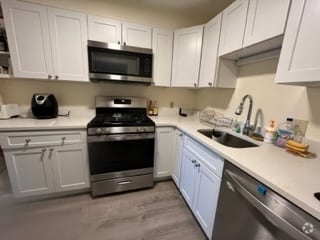 Building Photo - 165 Erie St Rental