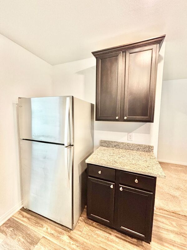 Photo - 229 Wincanton Ln