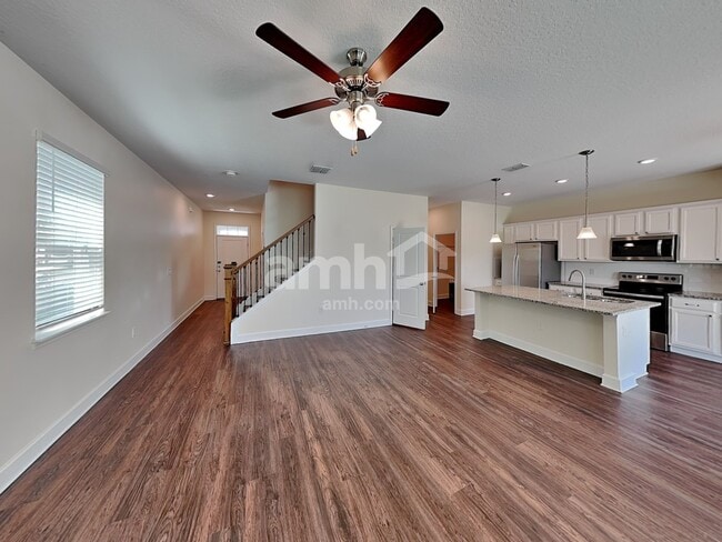 Photo - 4714 Reisswood Loop