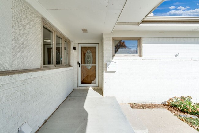 Photo - 1917 N Edgemoor Dr