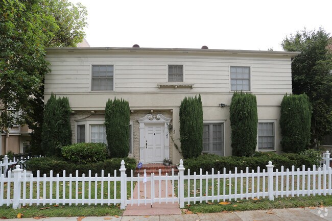 Photo - 128 S Palm Dr