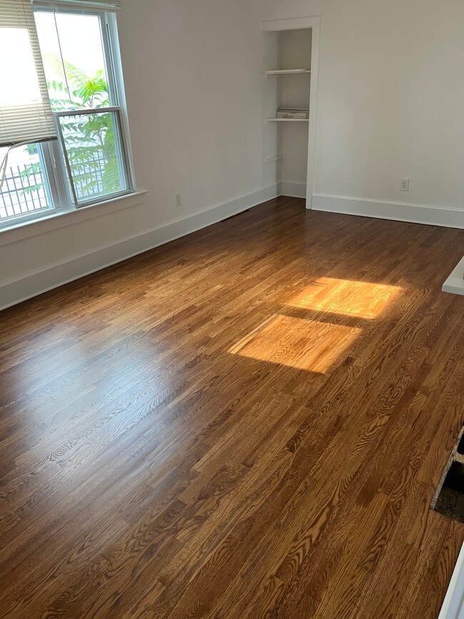 Photo - 305 Grovers Ave