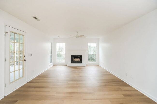 Photo - Stunning 3-bedroom, 2.5-bathroom home located in desirable Mt. Pleasant, SC