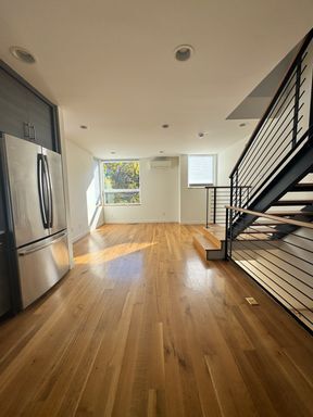 Building Photo - Urban Elegance Meets Everyday Comfort