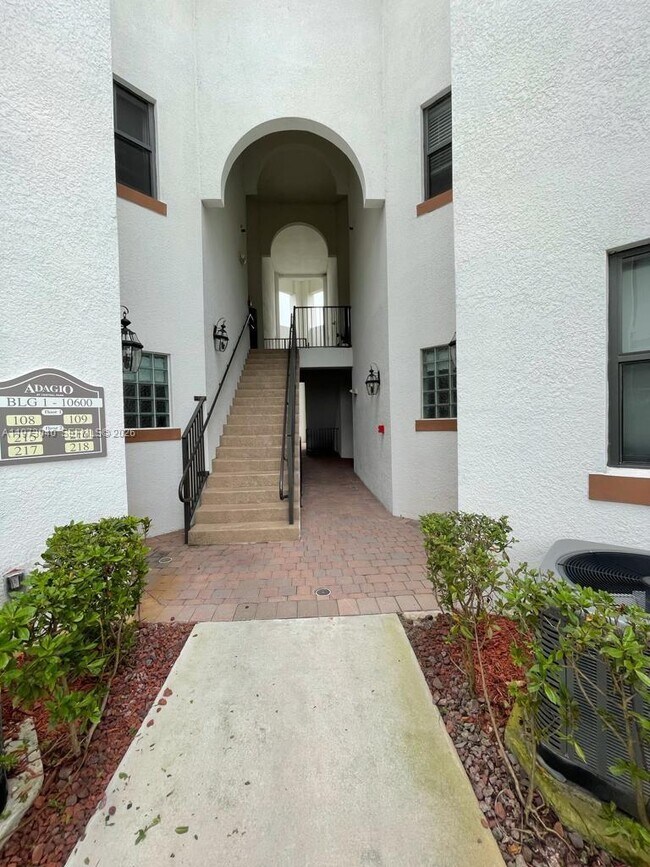 Photo - 10600 NW 88th St Unit 108
