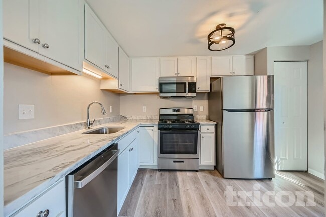 Photo - 719 Dayspring Dr