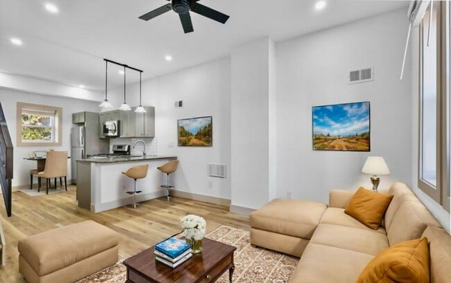 Modern 2-Bedroom Home with Outdoor Space i... - Modern 2-Bedroom Home with Outdoor Space i...