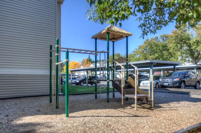 Oak Hill Apartments