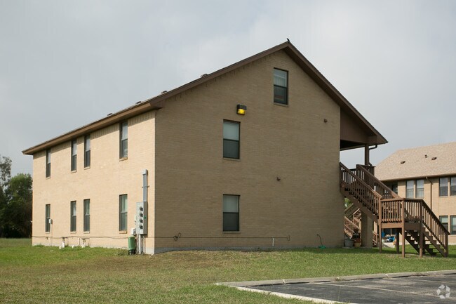 Photo - Marlin Court Apartments