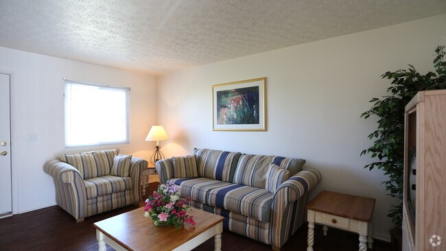 Hyde Park Townhomes And Apartments For Rent In Columbus Oh Living Room Hyde Park Townhomes And Apartments