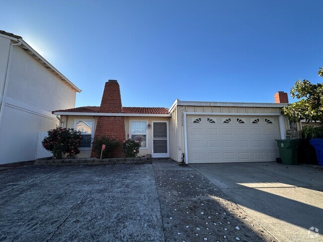 Building Photo - 3/2 with 2 car Attached Garage-880 & Alvarado Rental