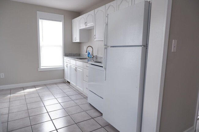 Photo - Must see two bedroom Apartment in bustling... Unidad 1