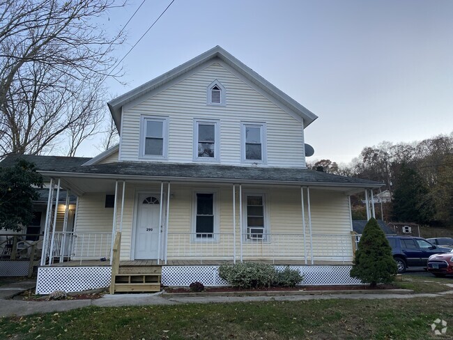 Building Photo - 290 Maple Ave Rental