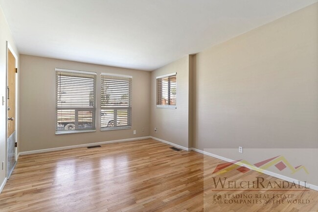 Photo - 2 Bed 1 Bath Roy Triplex