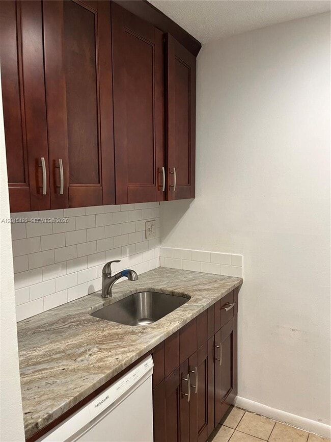Building Photo - 4114 NW 88th Ave Unit 201