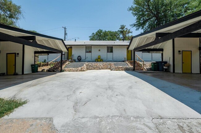Photo - 1706 Elmhurst Dr