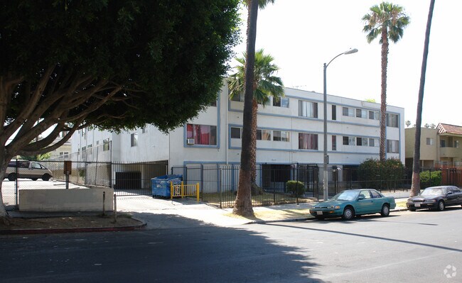 Photo - 940 Magnolia Ave