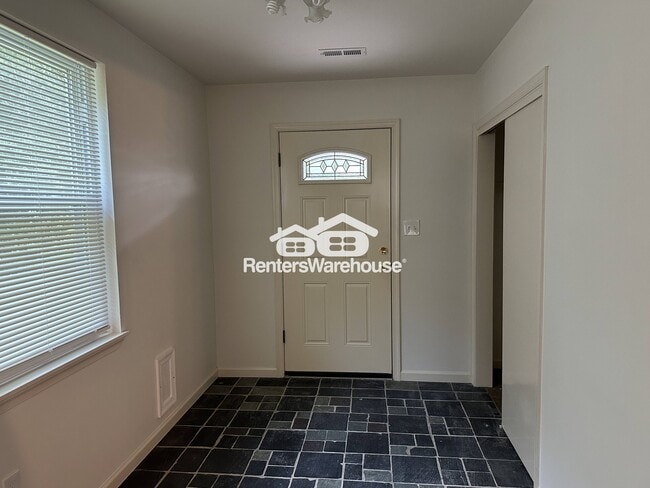 Photo - 17825 Falls Rd