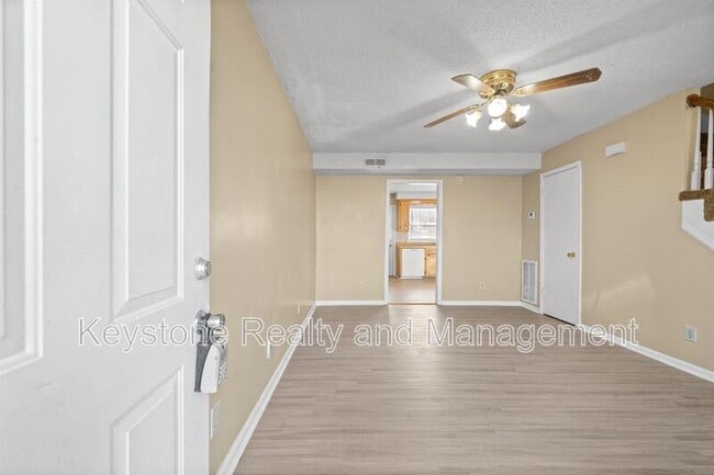 Photo - 279 Northridge Dr