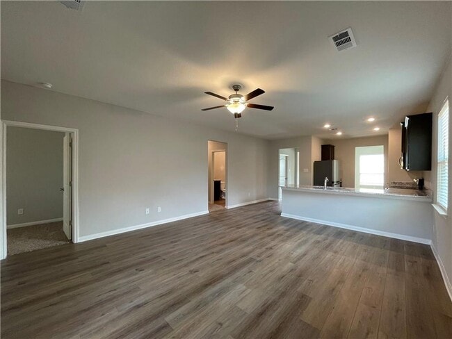 Photo - 508 Republic Dr