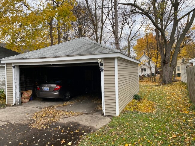 Photo - 226 N Clemens Ave