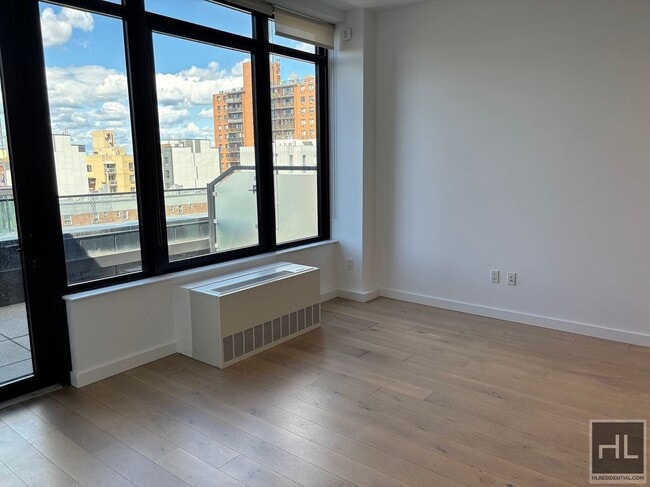 NORTHERN BOULEVARD - NORTHERN BOULEVARD Apartment Unit PHJ