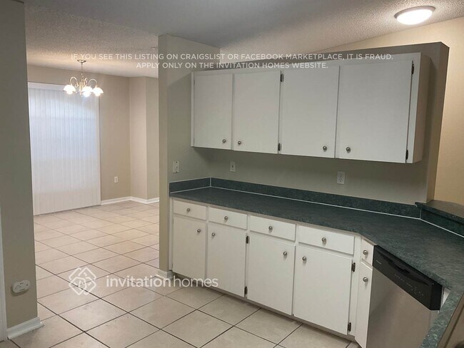 Photo - 913 W Lake Cannon Dr NW