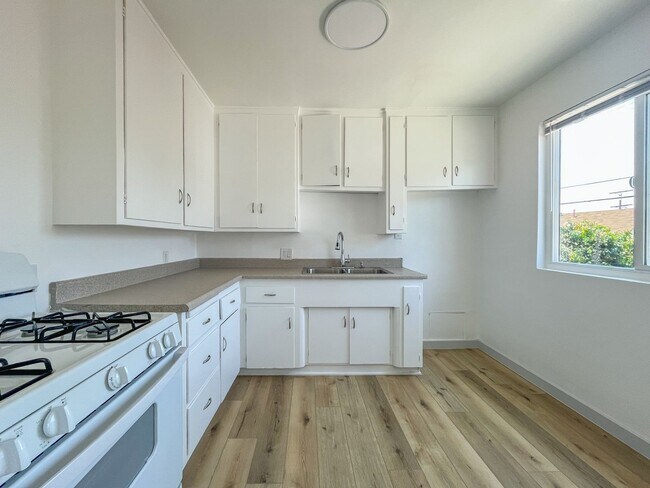 Photo - 4028 Perlita Ave
