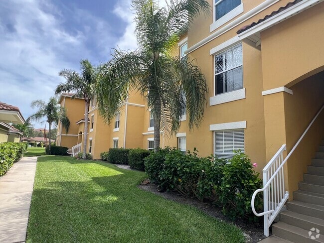 Building Photo - Fairways Condo in Vero Beach