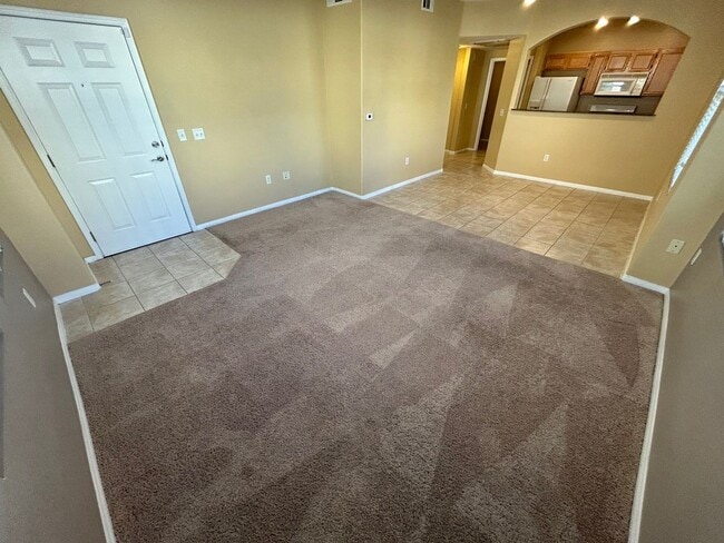 Photo - EASY LIVING IN THE NORTHWEST WITH BRIGHT C...