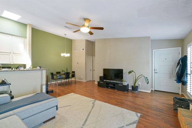 Photo - 2425 Augusta Dr Unit 24