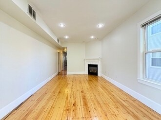 Photo - 367 Cardinal Medeiros Ave Unit 2