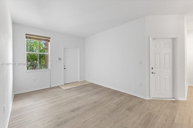 Photo - 12482 SW 122nd St