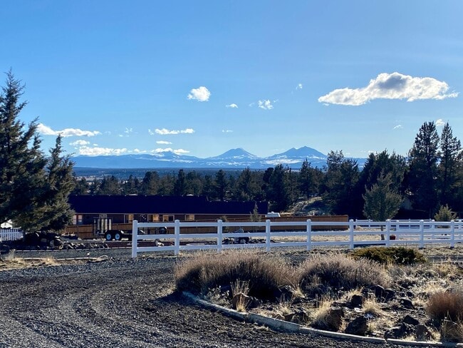 Photo - 3 Bedroom 2 Bathroom house in Crooked River Ranch with huge views and a shop!