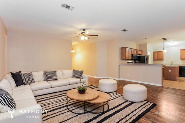 Photo - 405 Matlock Meadow Dr