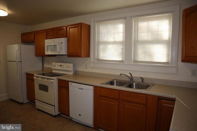 Photo - 513 Decatur Ave