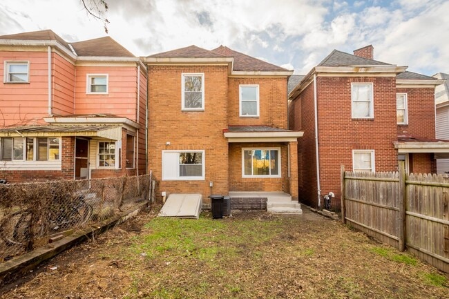 Photo - READY FOR MOVE IN! Don't miss this RENOVATED 4-BEDROOM located in Munhall!