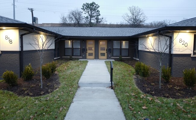 Photo - 818 Francis Pl