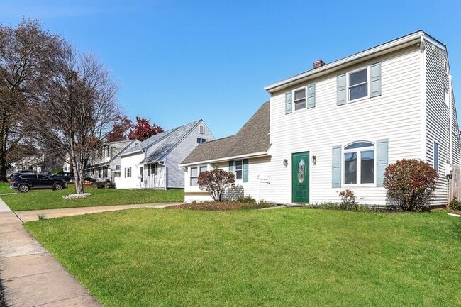 Photo - 18 Azalea Ln