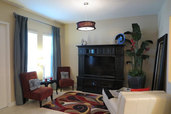 Photo - 819 NW 82nd Pl