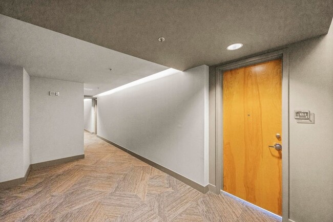 Photo - 600 12th Ave S Unidad 1411